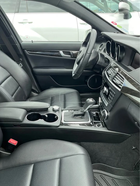 2013 Mercedes-Benz W204 C-Class - Image 6 of 6