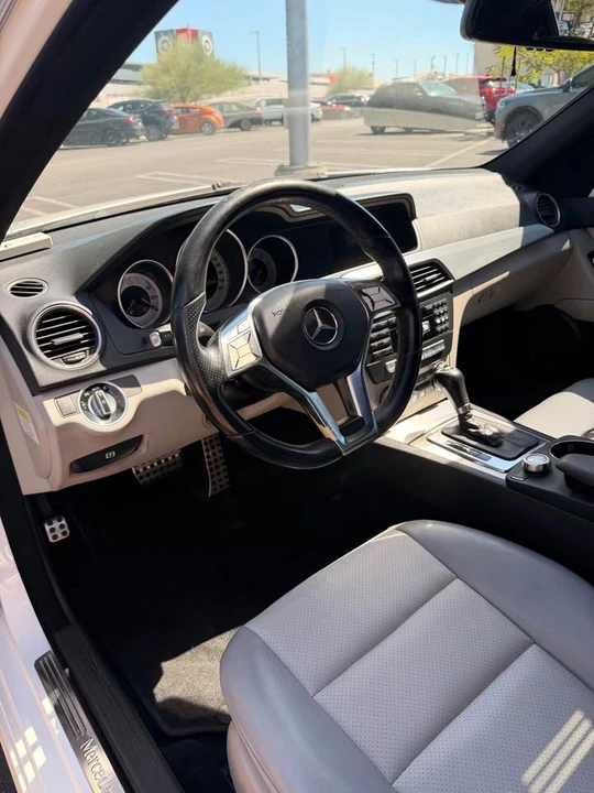 2013 Mercedes-Benz W204 C-Class - Image 10 of 15