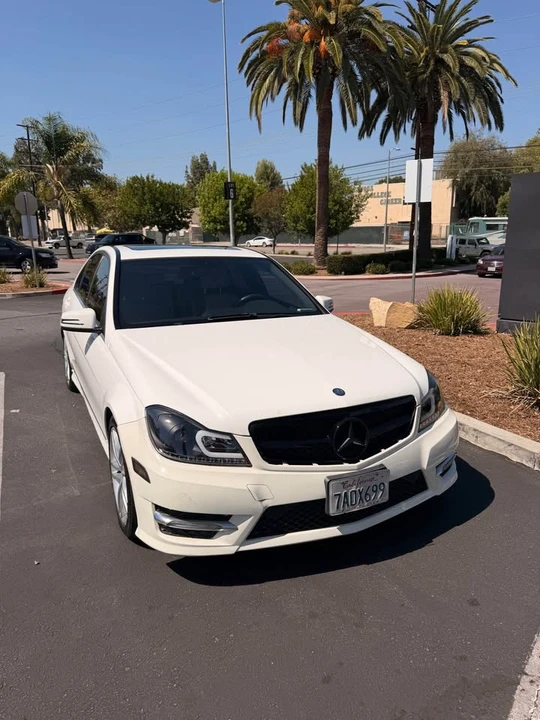 2013 Mercedes-Benz W204 C-Class - Image 13 of 15