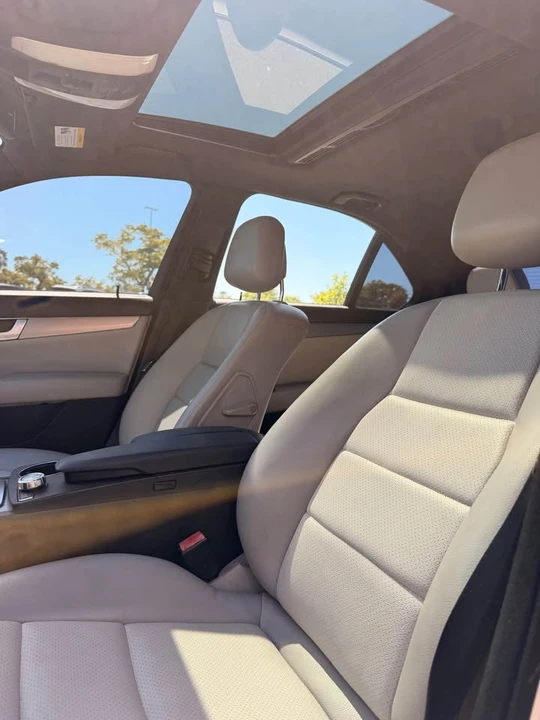 2013 Mercedes-Benz W204 C-Class - Image 9 of 15