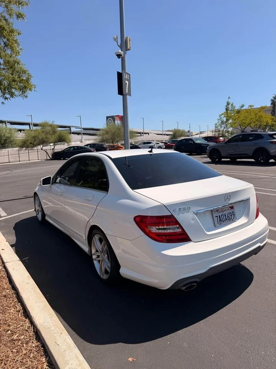 2013 Mercedes-Benz W204 C-Class - Image 3 of 15