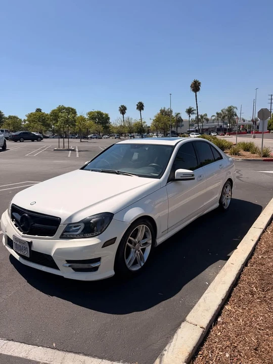 2013 Mercedes-Benz W204 C-Class - Image 11 of 15