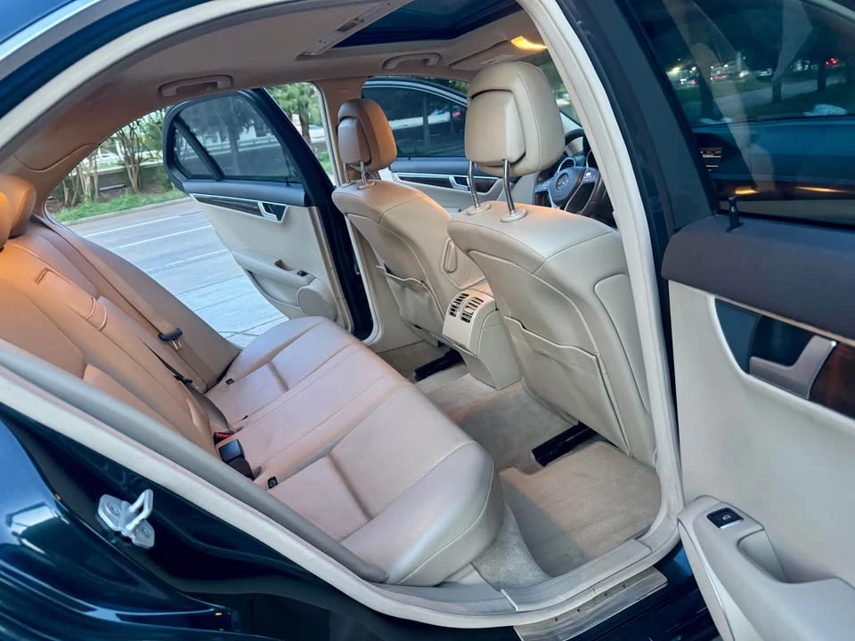 2013 Mercedes-Benz W204 C-Class - Image 13 of 16