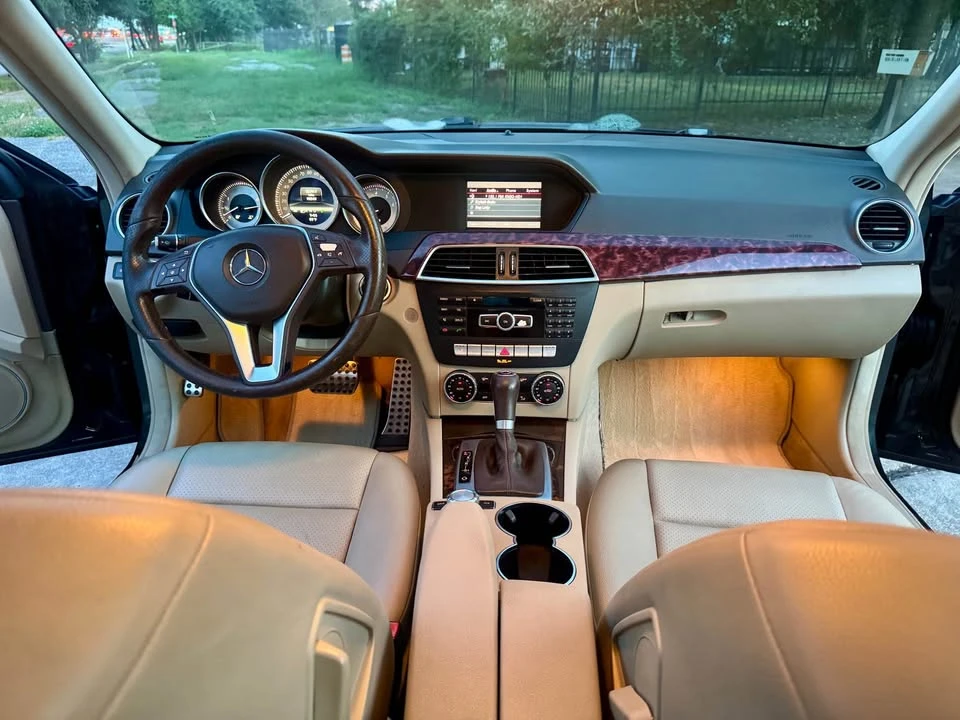 2013 Mercedes-Benz W204 C-Class - Image 14 of 16