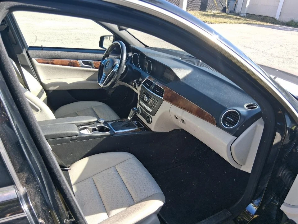 2013 Mercedes-Benz W204 C-Class - Image 6 of 12