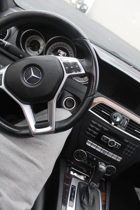 2013 Mercedes-Benz W204 C-Class - Image 3 of 4