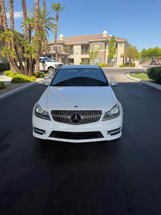 2013 Mercedes-Benz W204 C-Class - Image 2 of 17