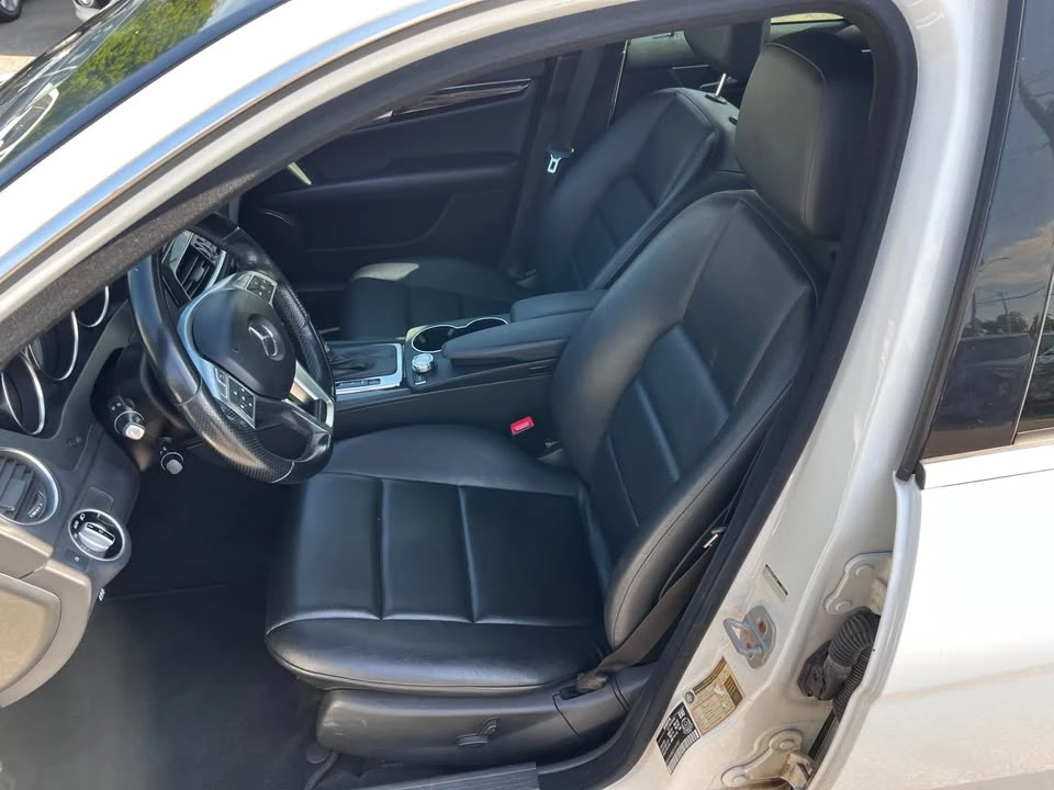 2013 Mercedes-Benz W204 C-Class - Image 13 of 20