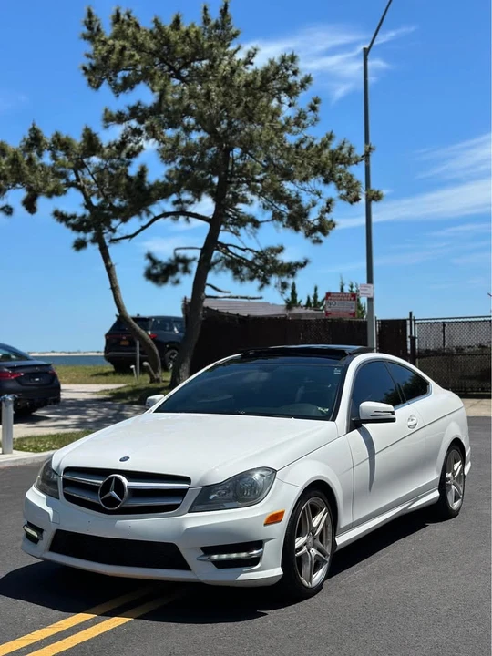 2013 Mercedes-Benz W204 C-Class - Image 10 of 21