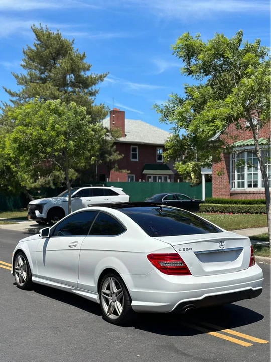 2013 Mercedes-Benz W204 C-Class - Image 20 of 21