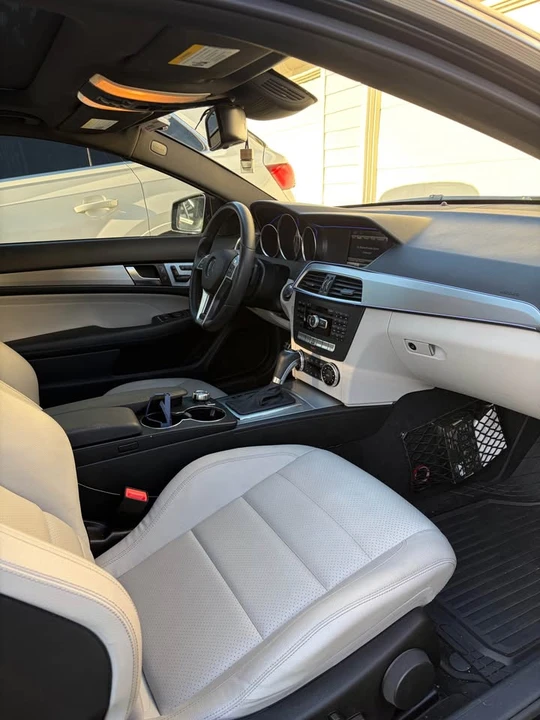 2013 Mercedes-Benz W204 C-Class - Image 4 of 10