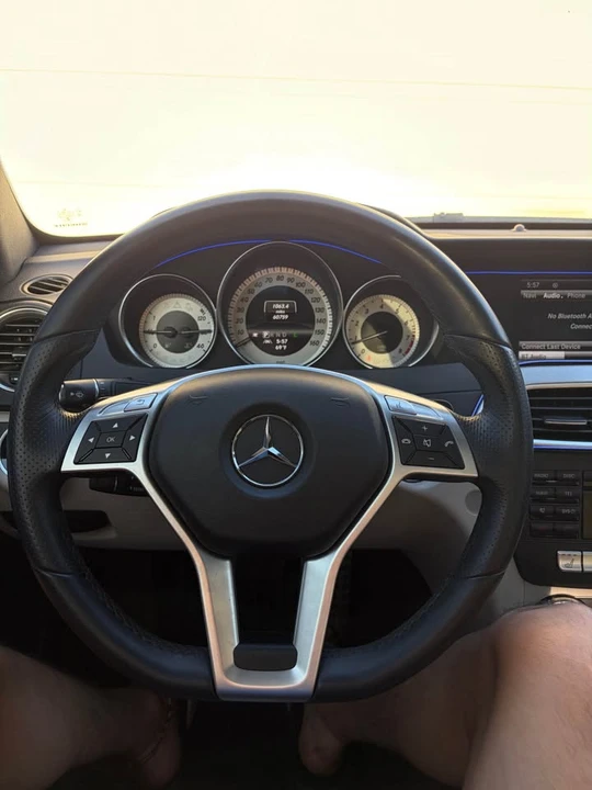 2013 Mercedes-Benz W204 C-Class - Image 9 of 10