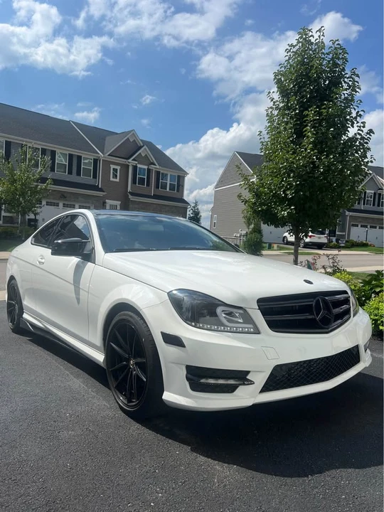 2013 Mercedes-Benz W204 C-Class - Image 2 of 17