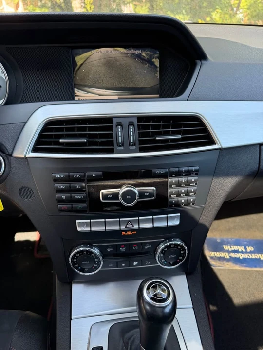 2013 Mercedes-Benz W204 C-Class - Image 15 of 16