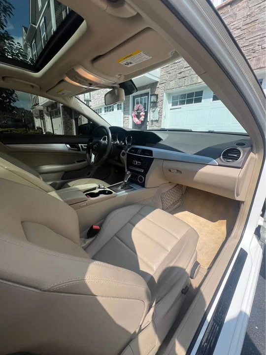 2013 Mercedes-Benz W204 C-Class - Image 15 of 17