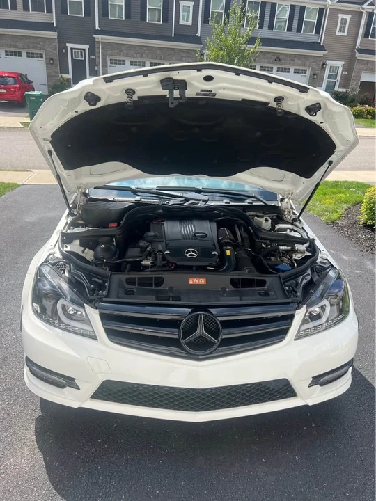 2013 Mercedes-Benz W204 C-Class - Image 10 of 17