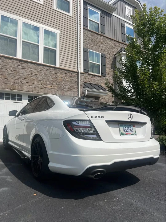 2013 Mercedes-Benz W204 C-Class - Image 4 of 17