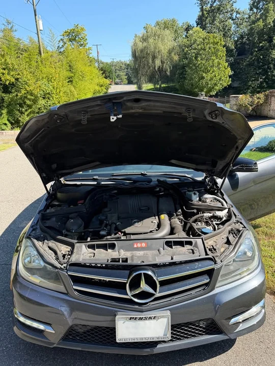 2013 Mercedes-Benz W204 C-Class - Image 10 of 16