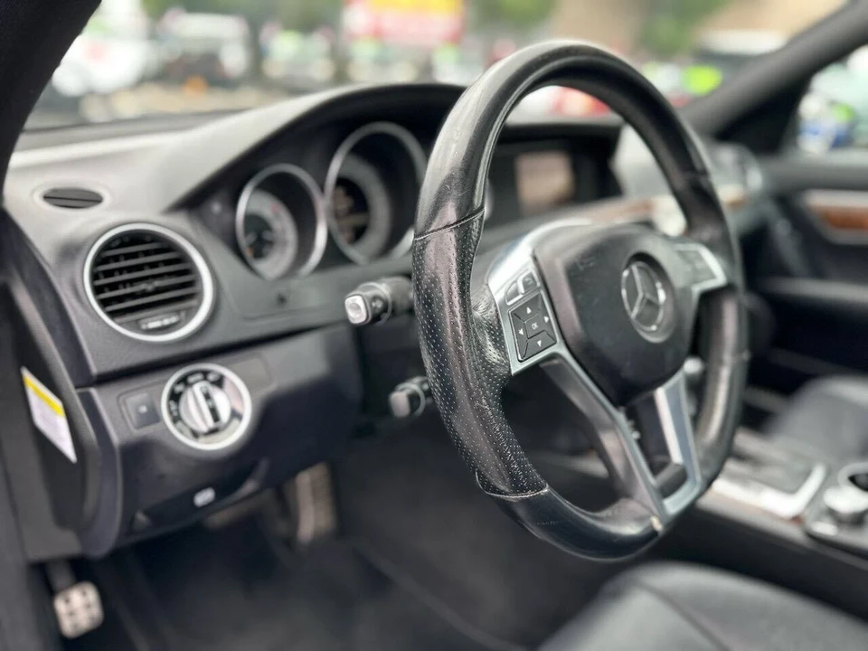2013 Mercedes-Benz W204 C-Class - Image 14 of 21
