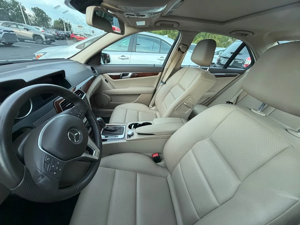 2013 Mercedes-Benz W204 C-Class - Image 5 of 8