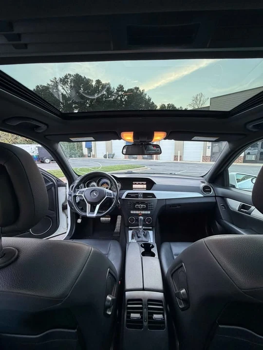 2013 Mercedes-Benz W204 C-Class - Image 11 of 16