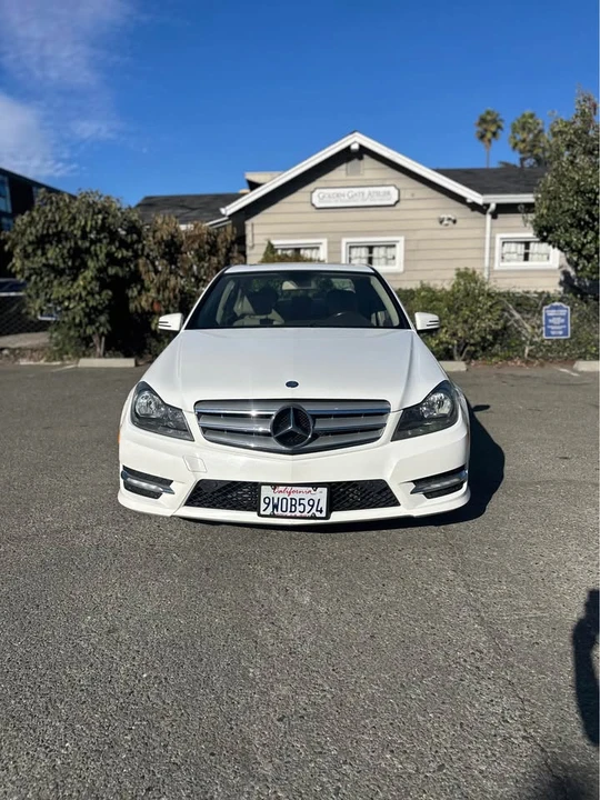 2013 Mercedes-Benz W204 C-Class - Image 2 of 11