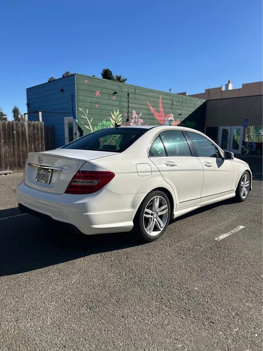 2013 Mercedes-Benz W204 C-Class - Image 6 of 11