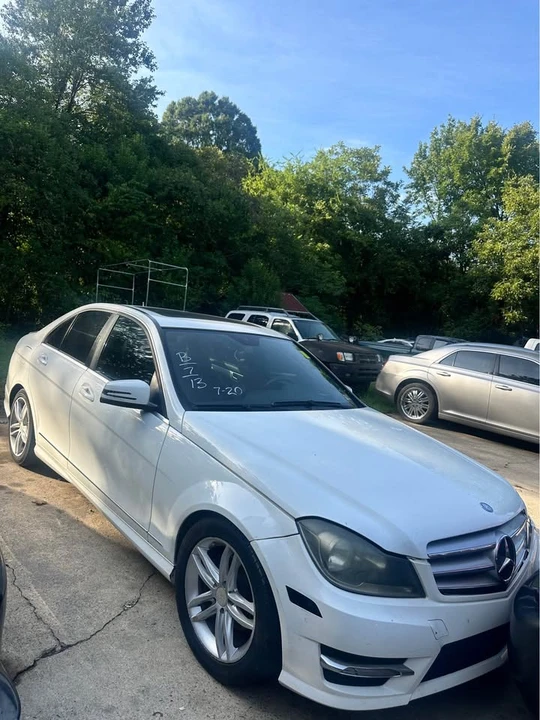 2013 Mercedes-Benz W204 C-Class - Image 2 of 6
