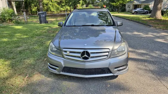 2013 Mercedes-Benz C-Class C 250 Luxury Sedan 4D