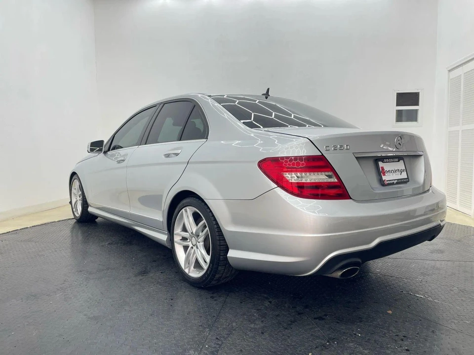 2013 Mercedes-Benz W204 C-Class - Image 6 of 21
