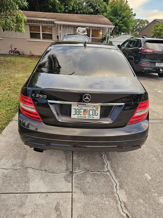 2013 Mercedes-Benz W204 C-Class - Image 8 of 10