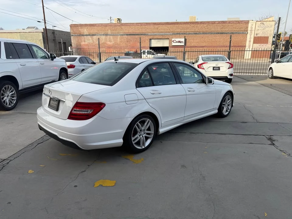 2013 Mercedes-Benz W204 C-Class - Image 5 of 15