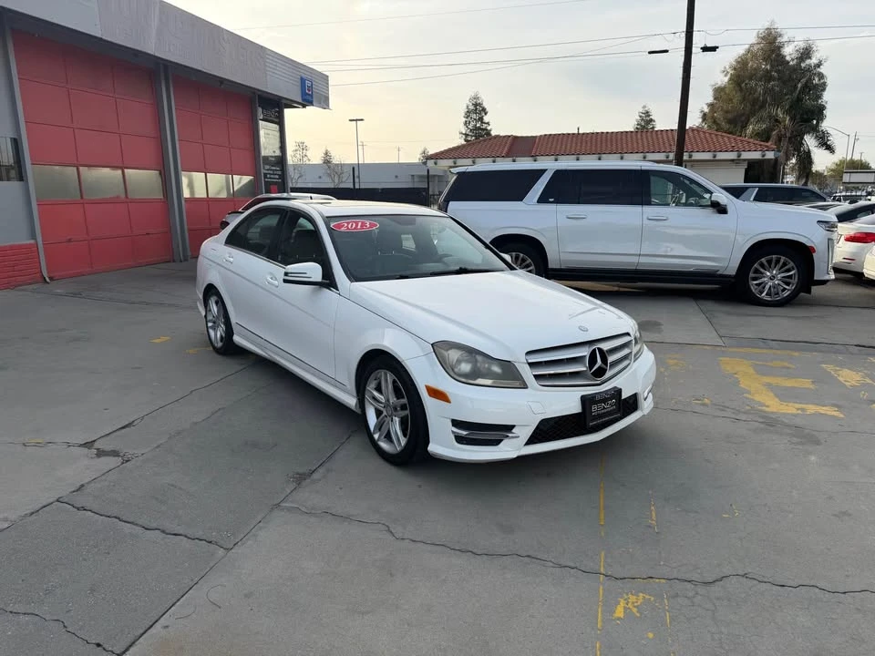 2013 Mercedes-Benz W204 C-Class - Image 7 of 15