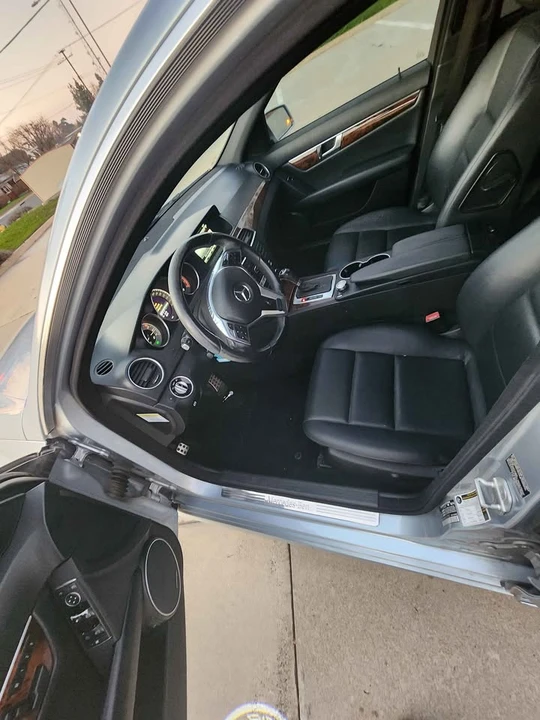 2013 Mercedes-Benz W204 C-Class - Image 12 of 14