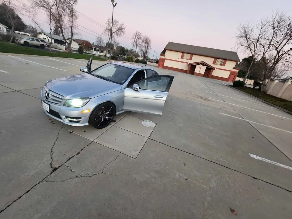 2013 Mercedes-Benz W204 C-Class - Image 2 of 14