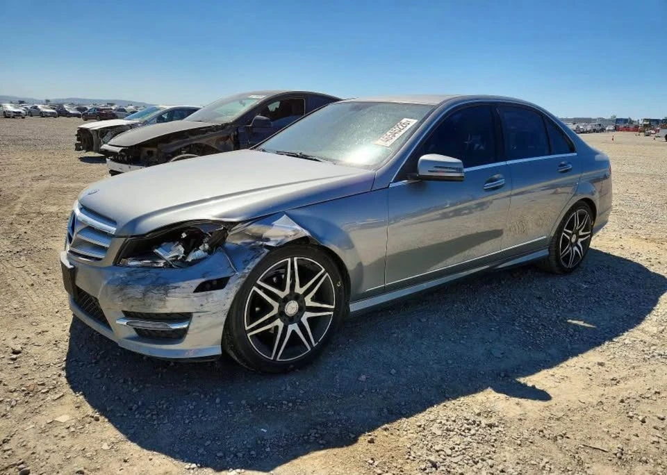 2013 Mercedes-Benz W204 C-Class - Image 4 of 8