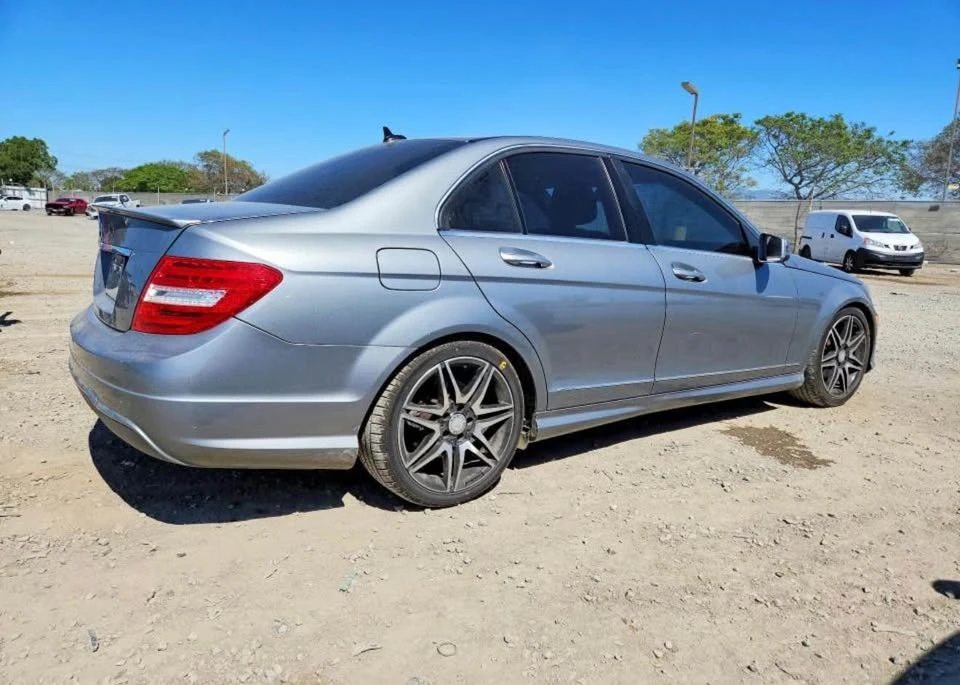 2013 Mercedes-Benz W204 C-Class - Image 2 of 8