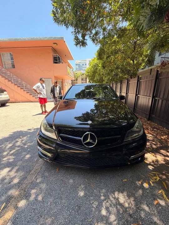 2013 Mercedes-Benz W204 C-Class - Image 2 of 10