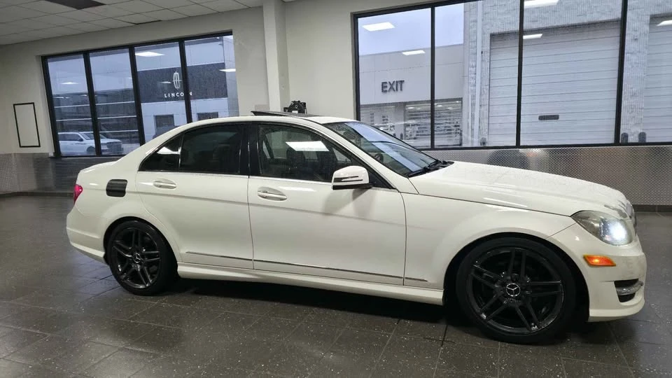 2013 Mercedes-Benz W204 C-Class - Image 2 of 19
