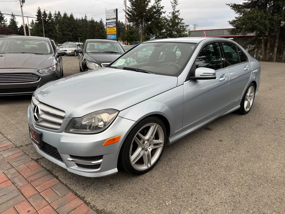 2013 Mercedes-Benz W204 C-Class - Image 2 of 19