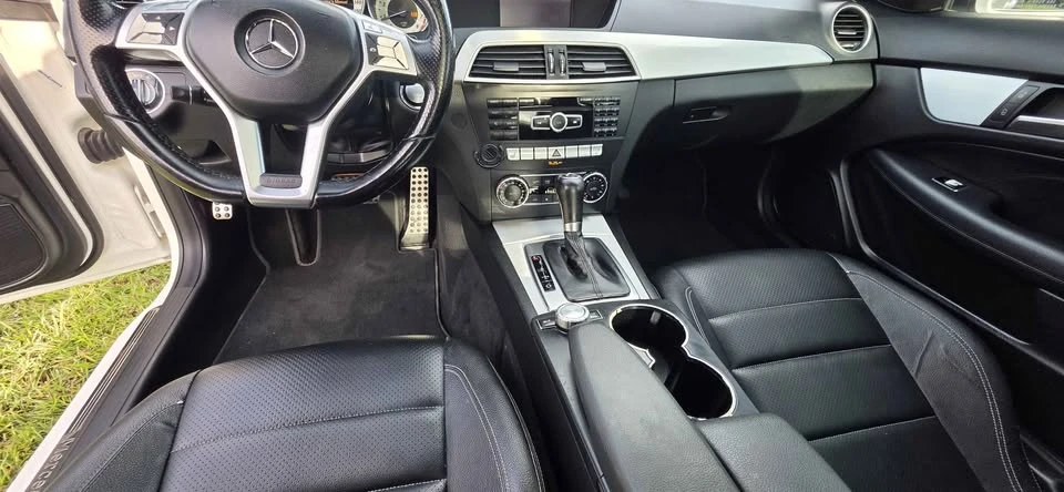 2013 Mercedes-Benz W204 C-Class - Image 11 of 17