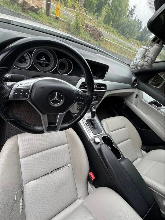 2013 Mercedes-Benz W204 C-Class - Image 13 of 19