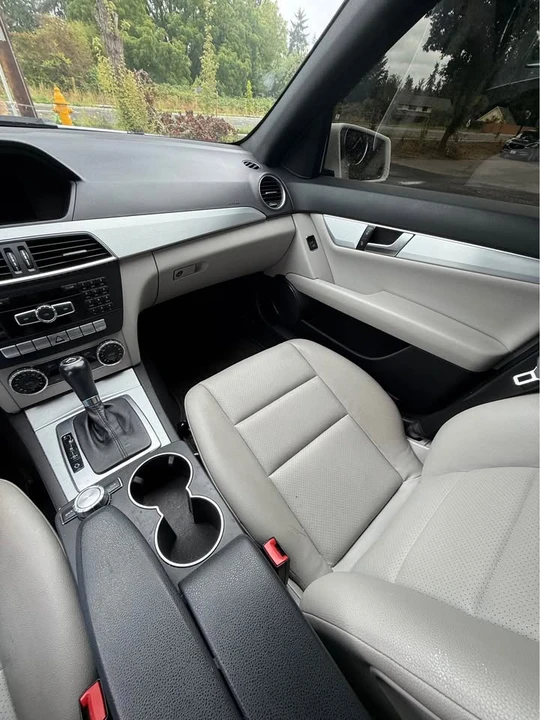 2013 Mercedes-Benz W204 C-Class - Image 15 of 19