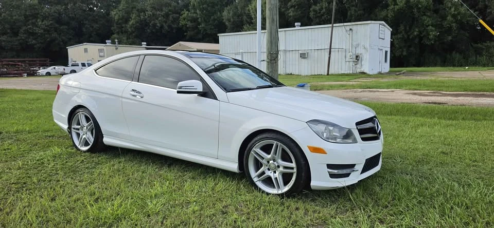 2013 Mercedes-Benz W204 C-Class - Image 2 of 17
