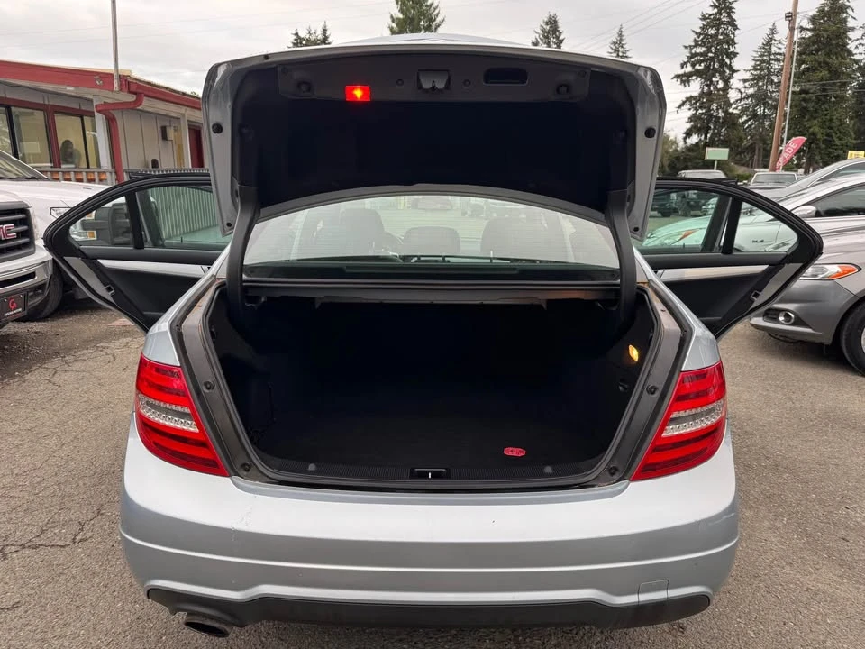 2013 Mercedes-Benz W204 C-Class - Image 11 of 19
