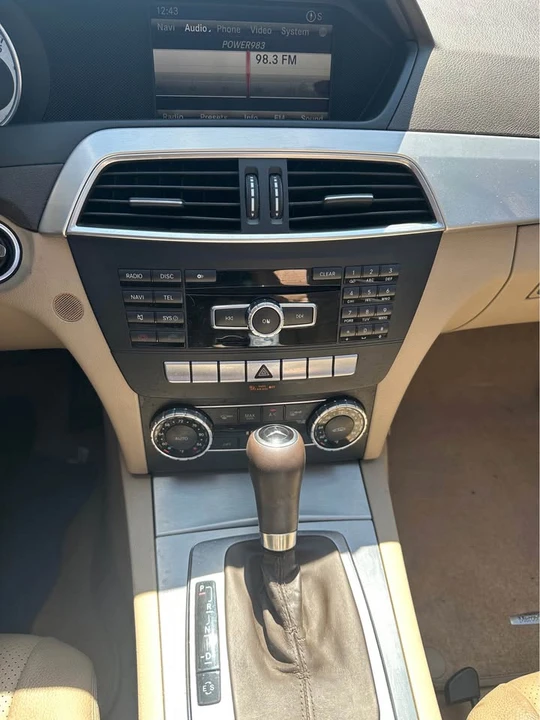 2013 Mercedes-Benz W204 C-Class - Image 18 of 20