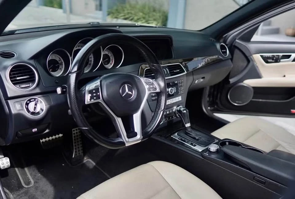 2013 Mercedes-Benz W204 C-Class - Image 2 of 4