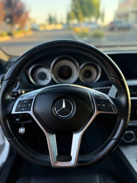 2013 Mercedes-Benz W204 C-Class - Image 3 of 10