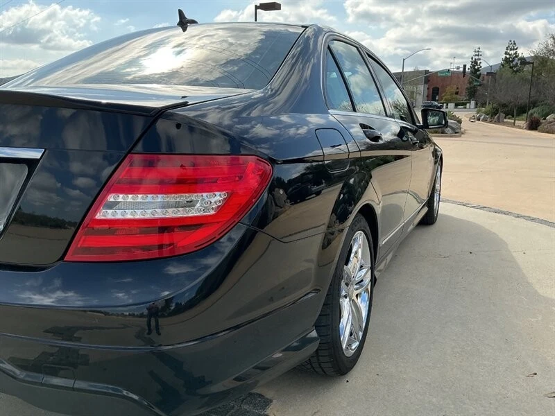 2013 Mercedes-Benz W204 C-Class - Image 11 of 21