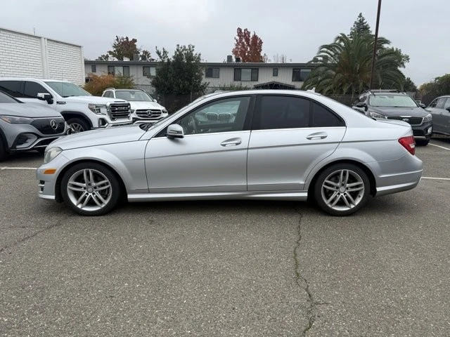 2013 Mercedes-Benz W204 C-Class - Image 2 of 3